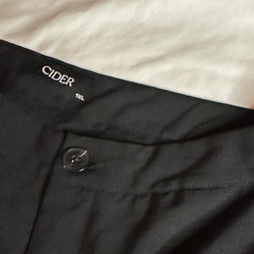 Cider Satin Fur Bottom Cropped Pant